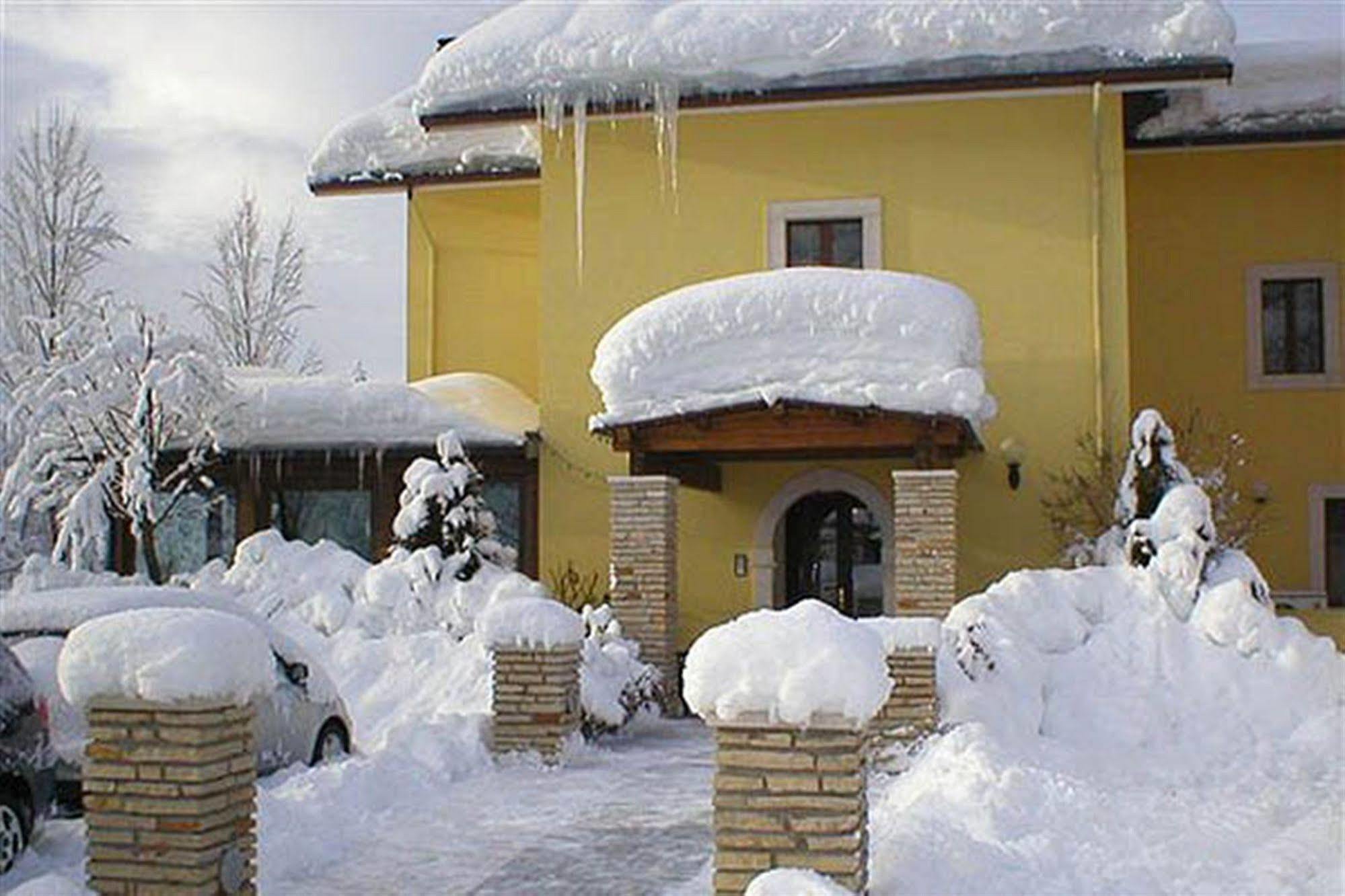 Hotel Valle Dell' Oro Pescasseroli Εξωτερικό φωτογραφία